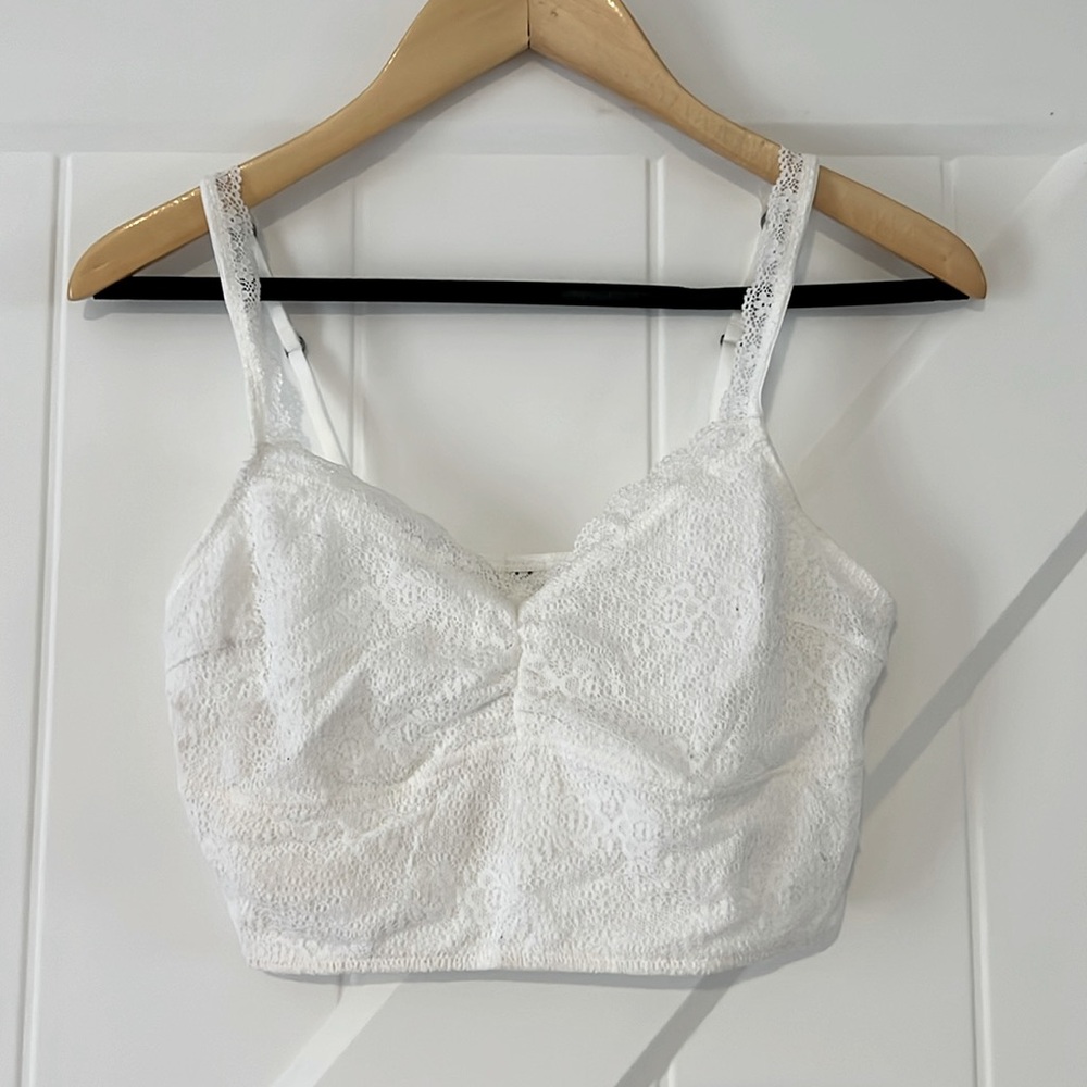Gilly Hicks by Hollister bralette, size large in white.